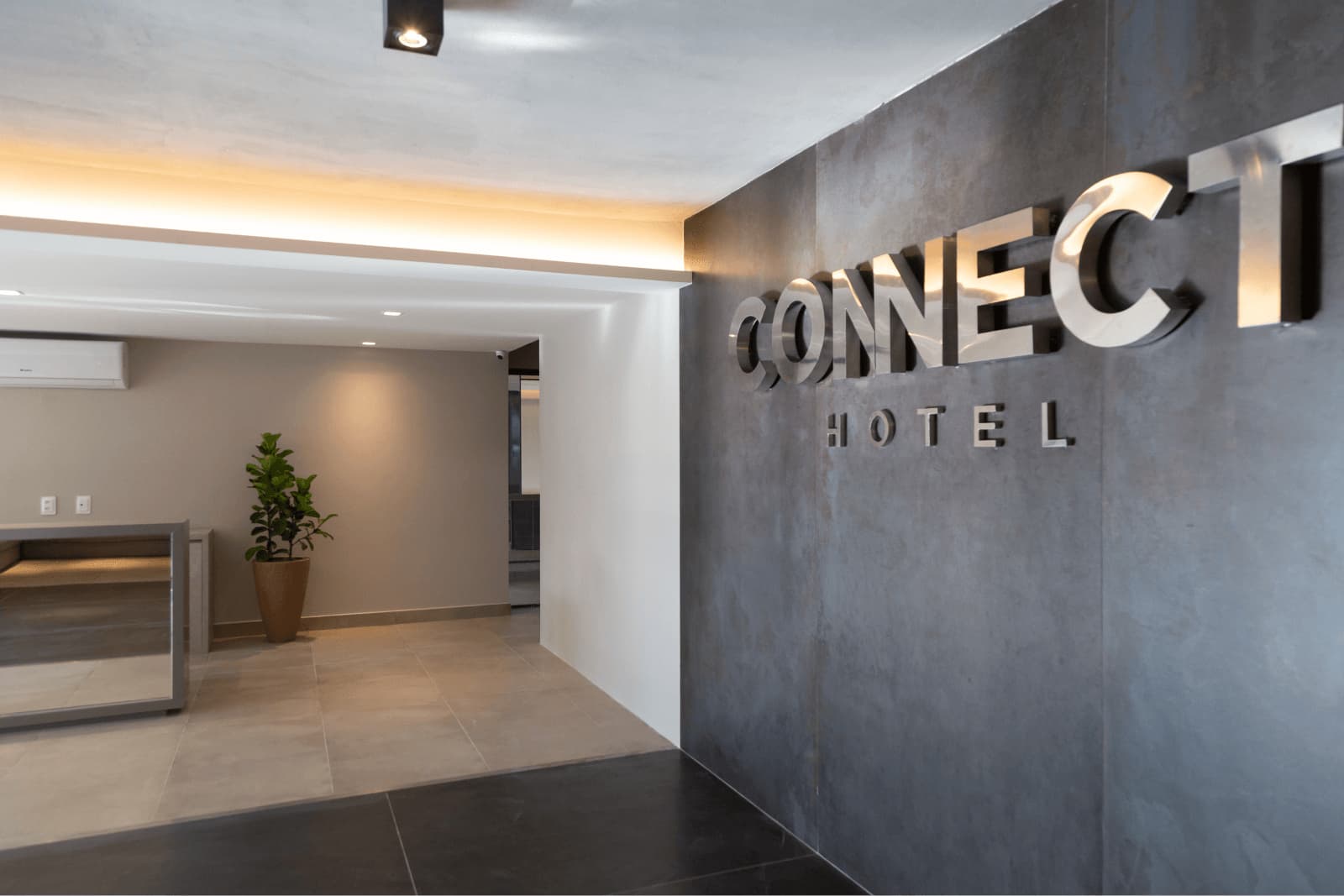 Connect Hotel